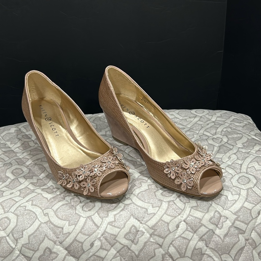 Karen Scott - Wedge Heel Open Toe